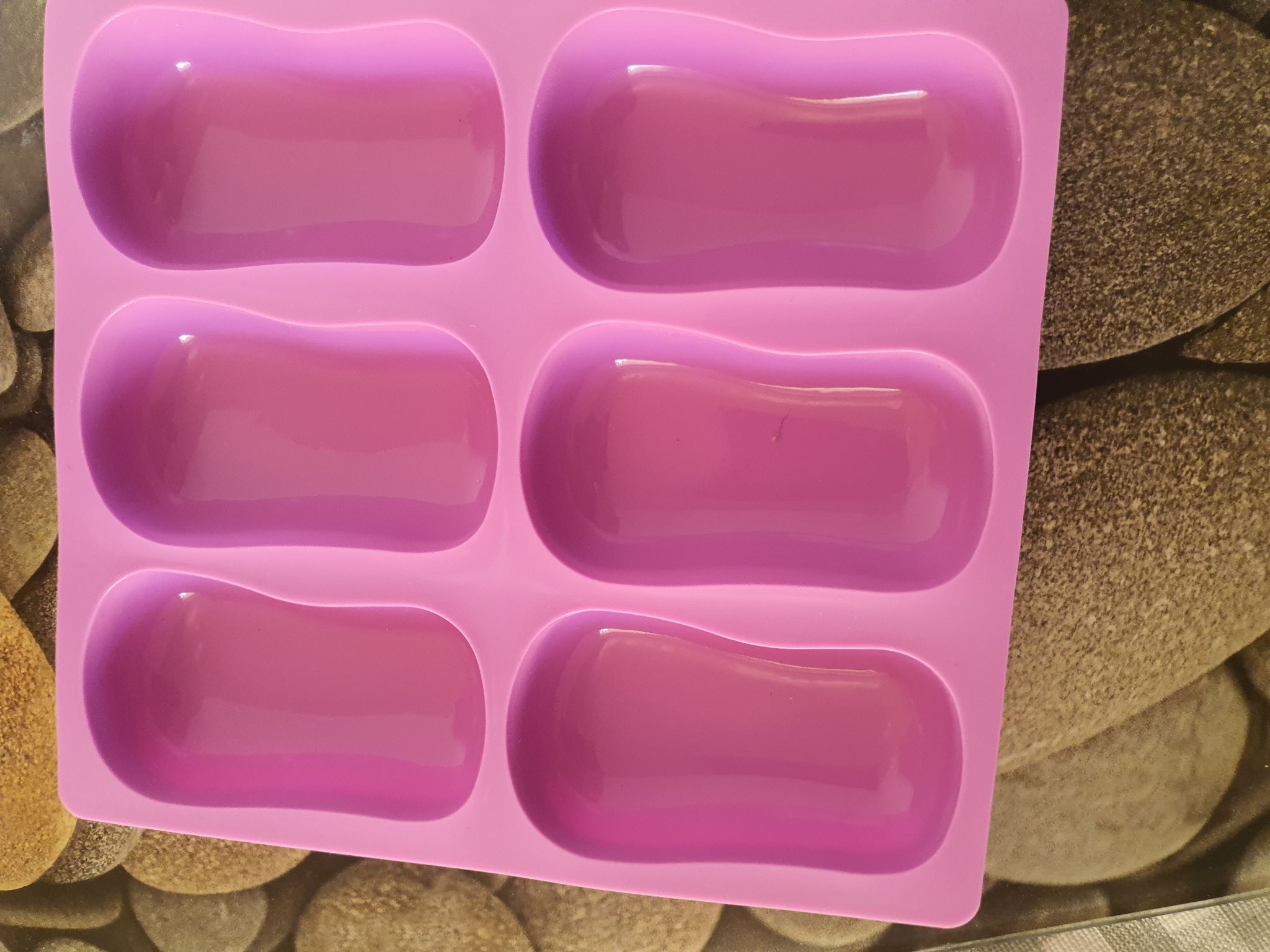 6 Cavity Oval Classic Soap Mould_0