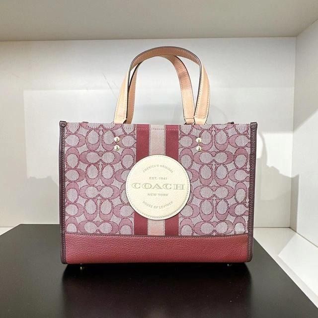 Dempsey Tote 30_1