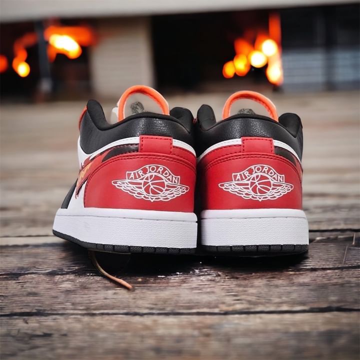 Nike Air Jordan 1 Low "Flaming Swoosh"_1