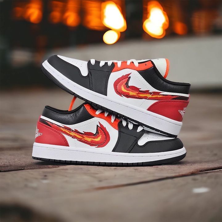 Nike Air Jordan 1 Low "Flaming Swoosh"_0