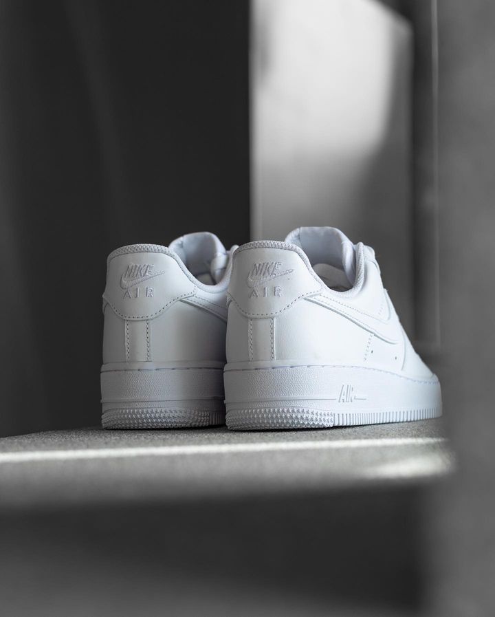 Nike Air Force 1 Low "Tripple White"_4