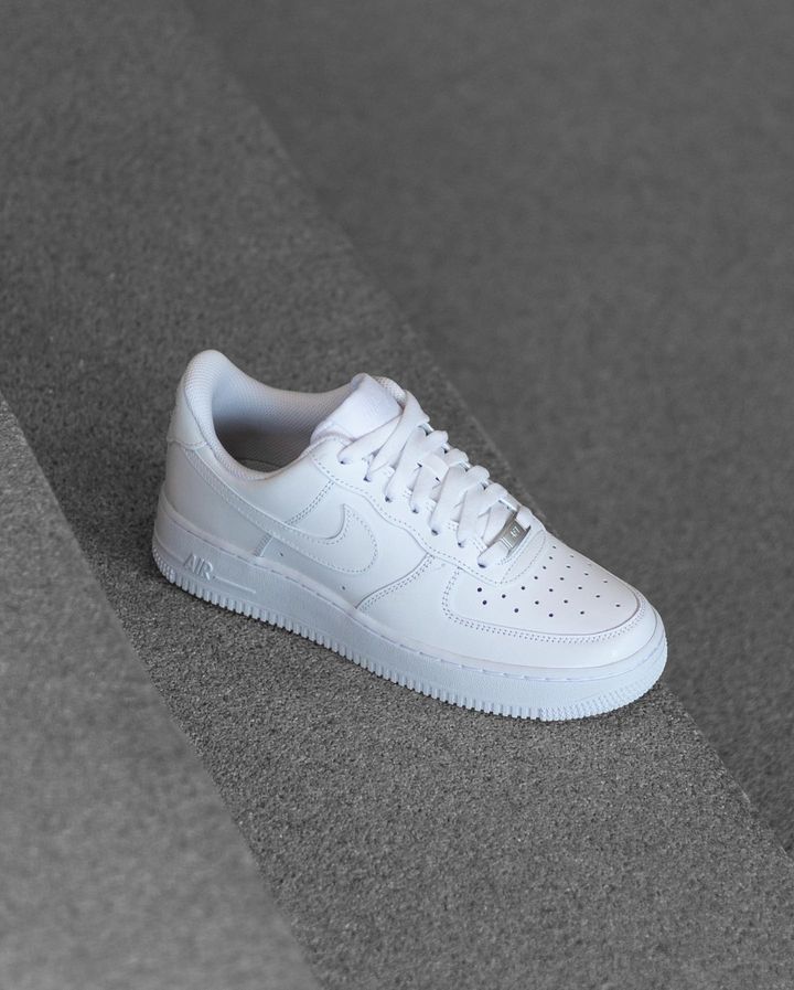 Nike Air Force 1 Low "Tripple White"_2