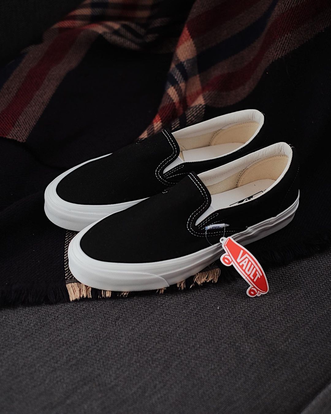 Vans Slip On Vault OG LX Black White_0