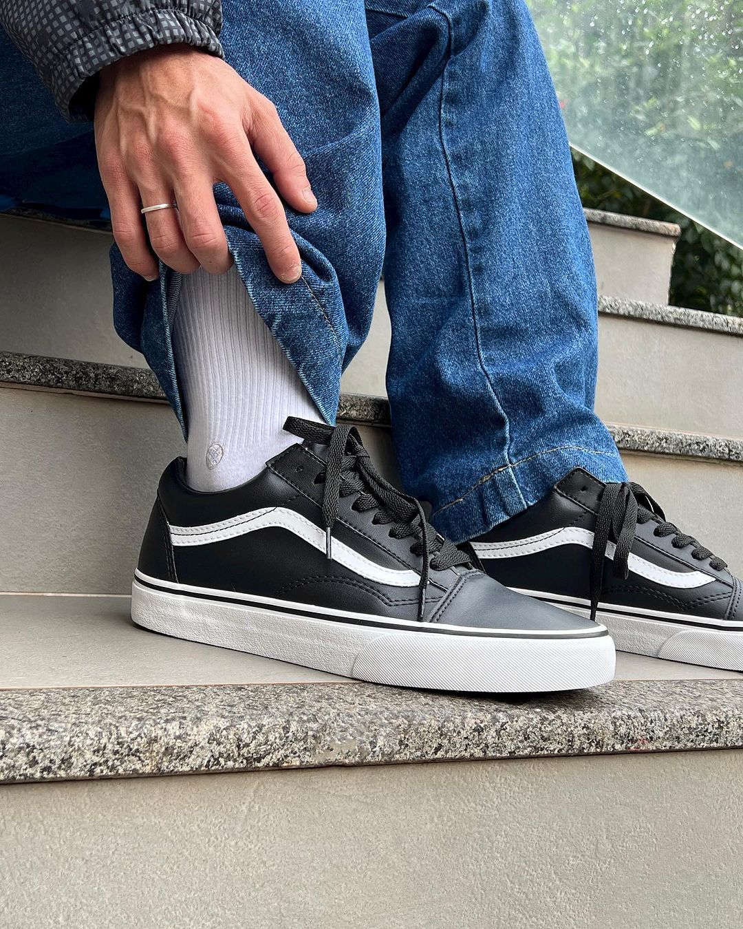 Vans Old Skool Low - Black Leather_0