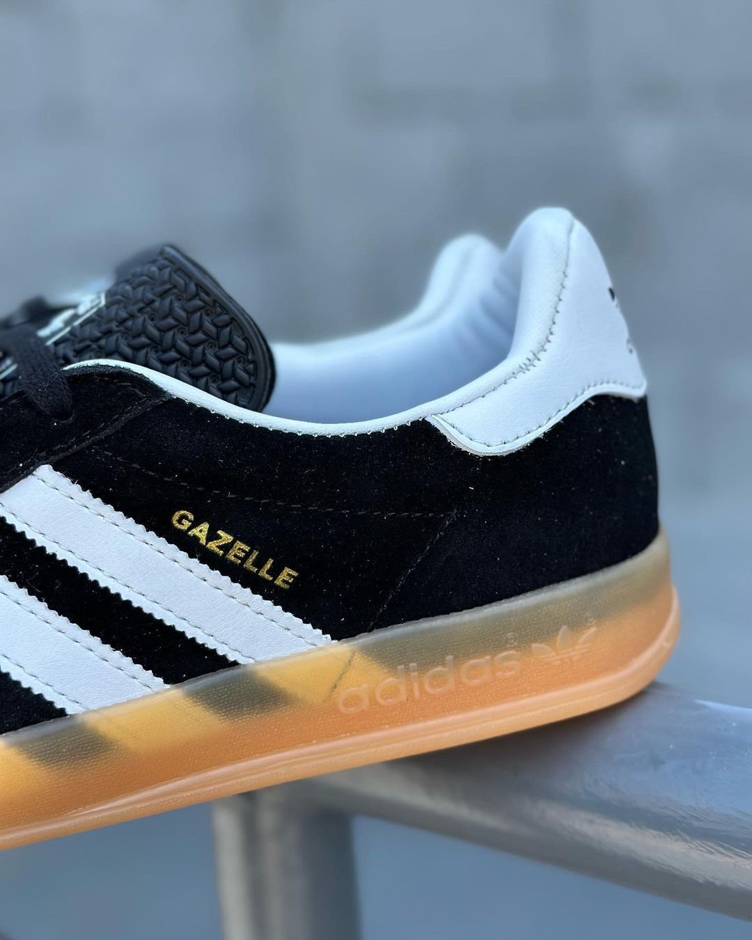 Adidas ORIGINALS - Gazelle Indoor Black/White Suede_2