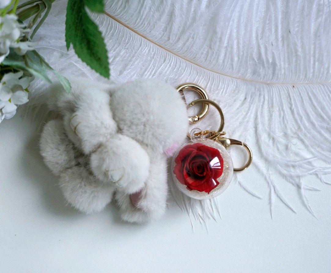 Grey Bunny Rosebud Keychain_1