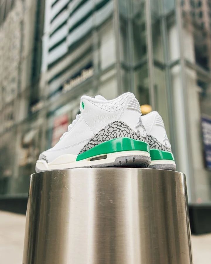 Air Jordan 3 OG "Lucky Green," _1