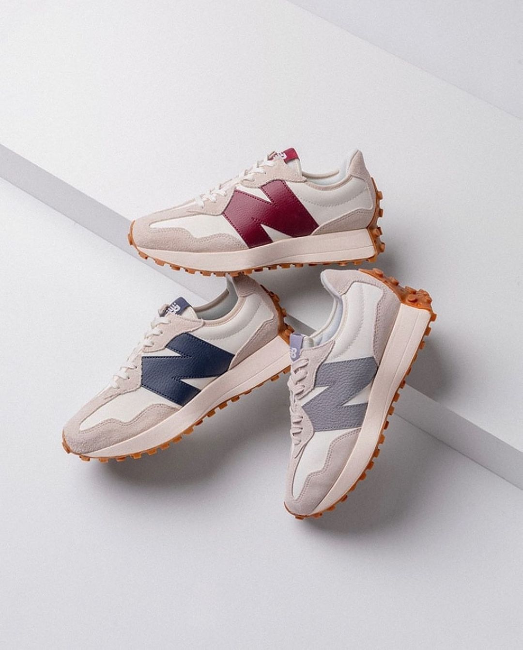 New Balance 327 MoonBeam "Shadow Grey / Outerspace / Burgundy"_0