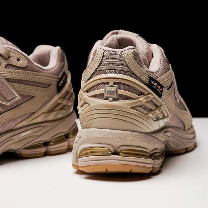 New Balance 1906R "Cordura"_0