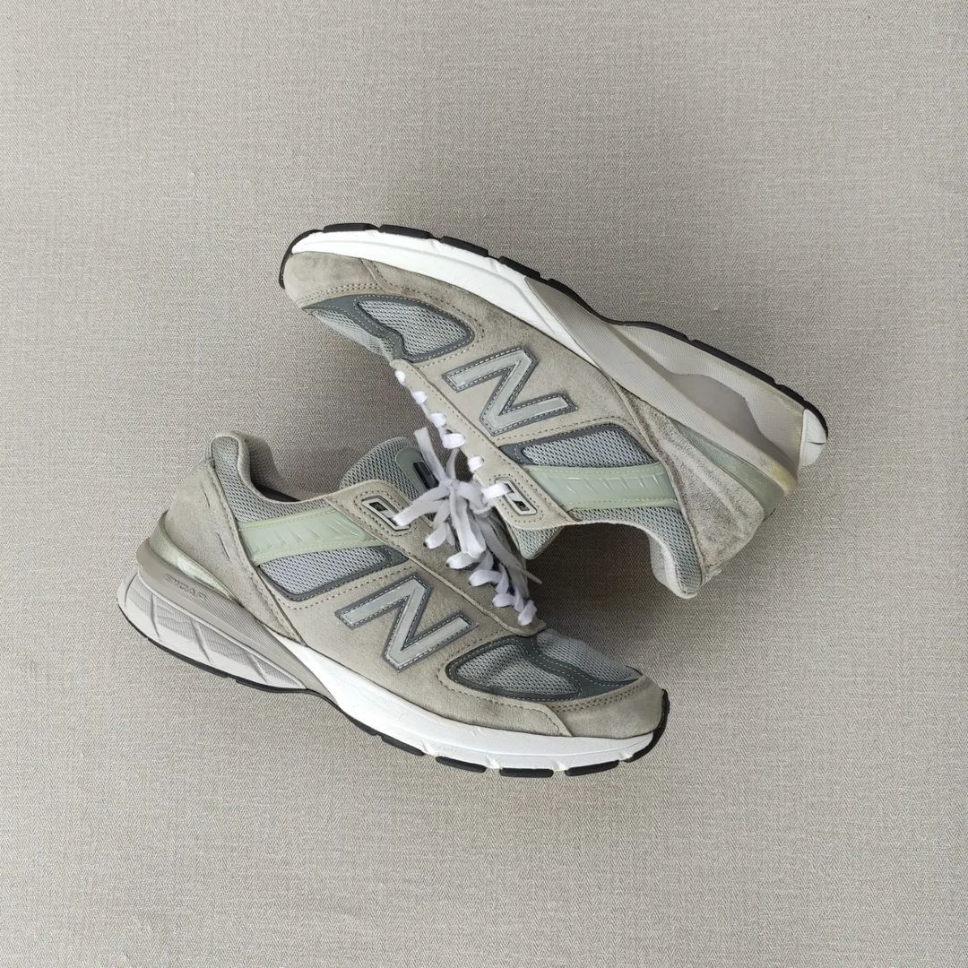 New Balance 990 V5 in "Grey."_3