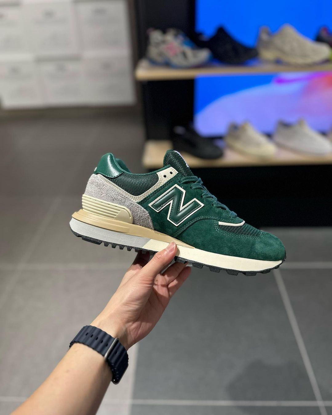 New Balance 574 LGNW Green_1