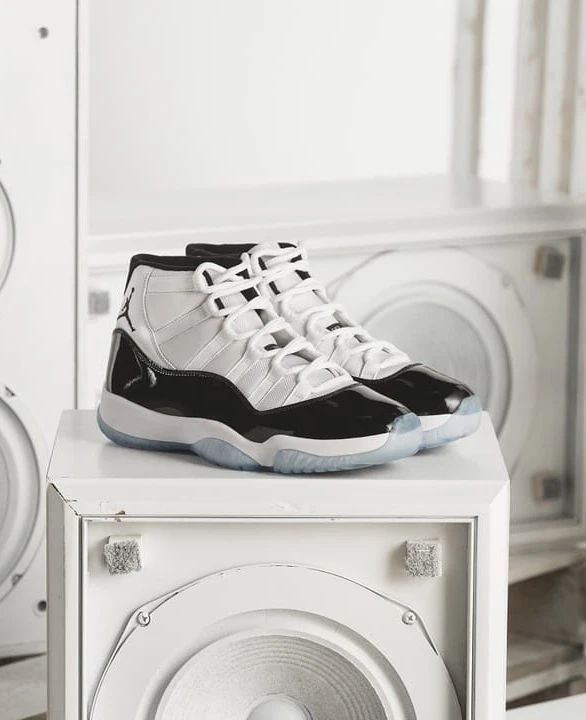 Jordan XI x 'Concord" 2018,_1