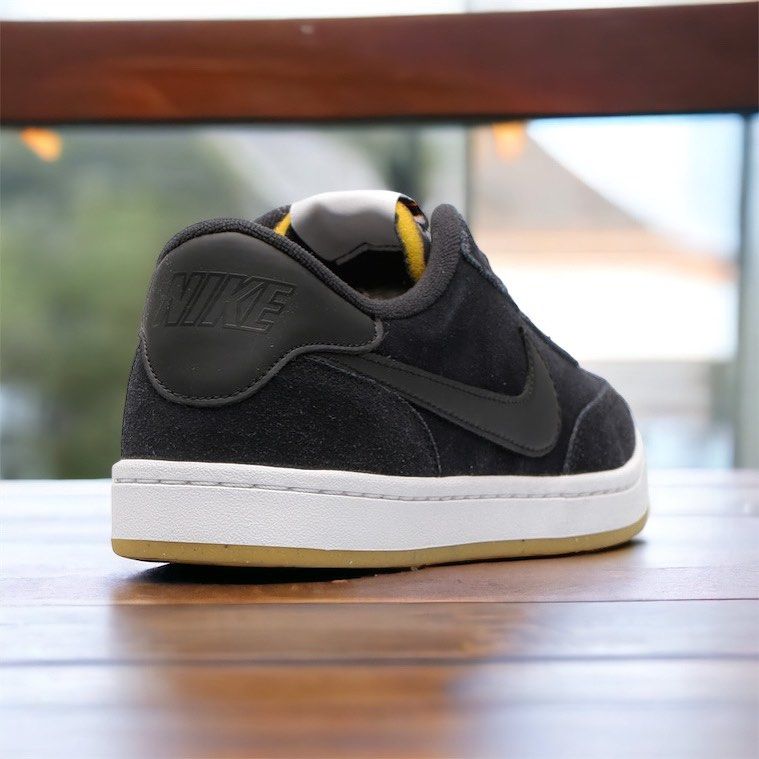 Nike SB FC Classic in sleek "Black"_2