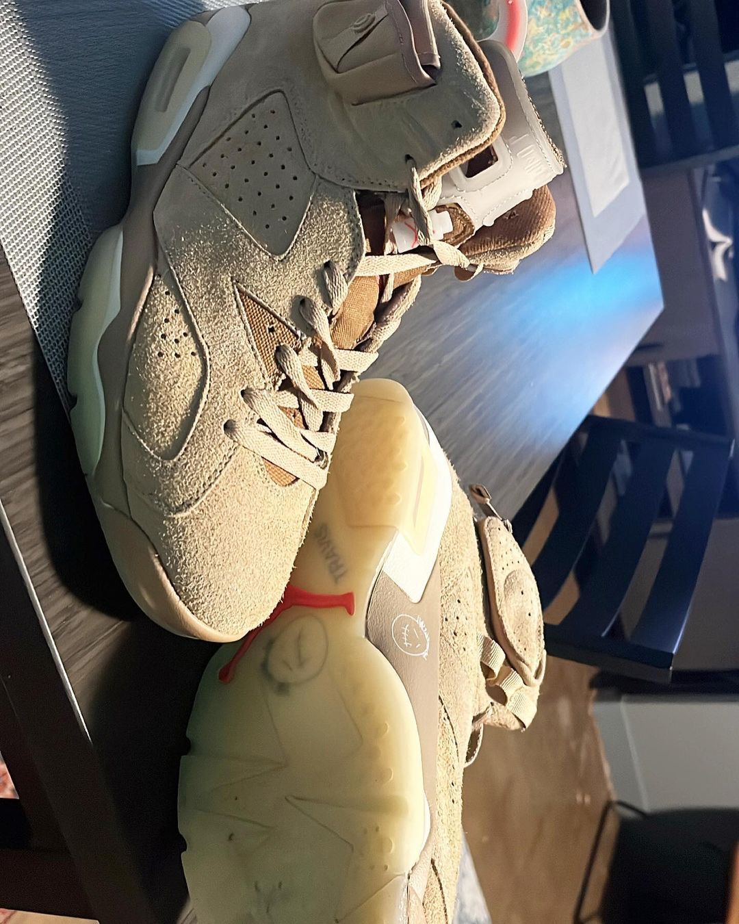 Travis Scott x Jordan 6_1