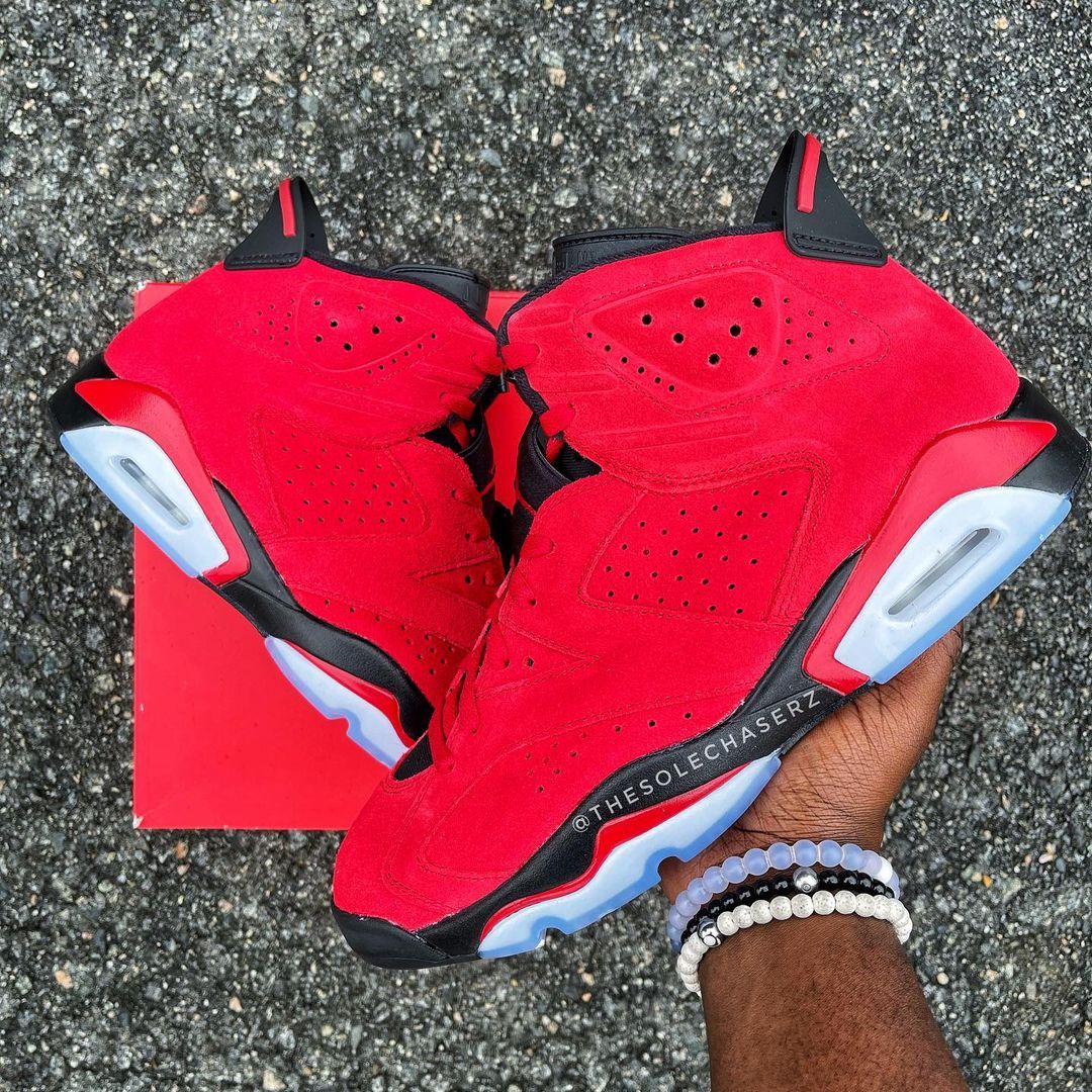 Jordan 6 Toro_2