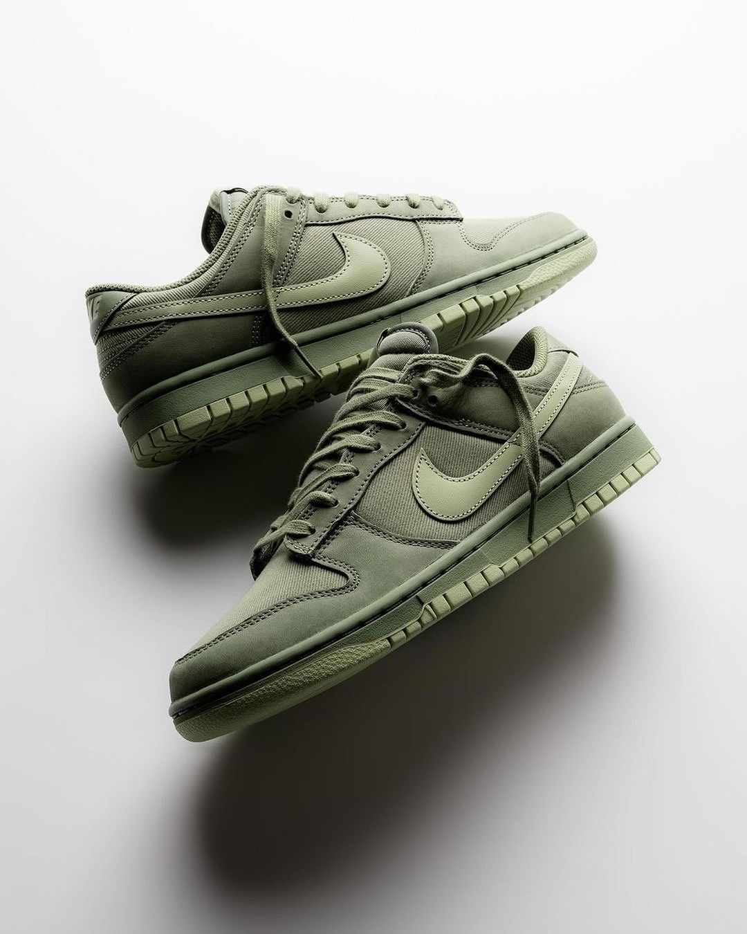 Nike Dunk Low Premium 'Oil Green,'_3