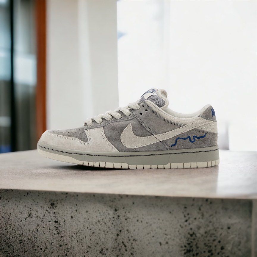 Nike Dunk Low "London,"_0