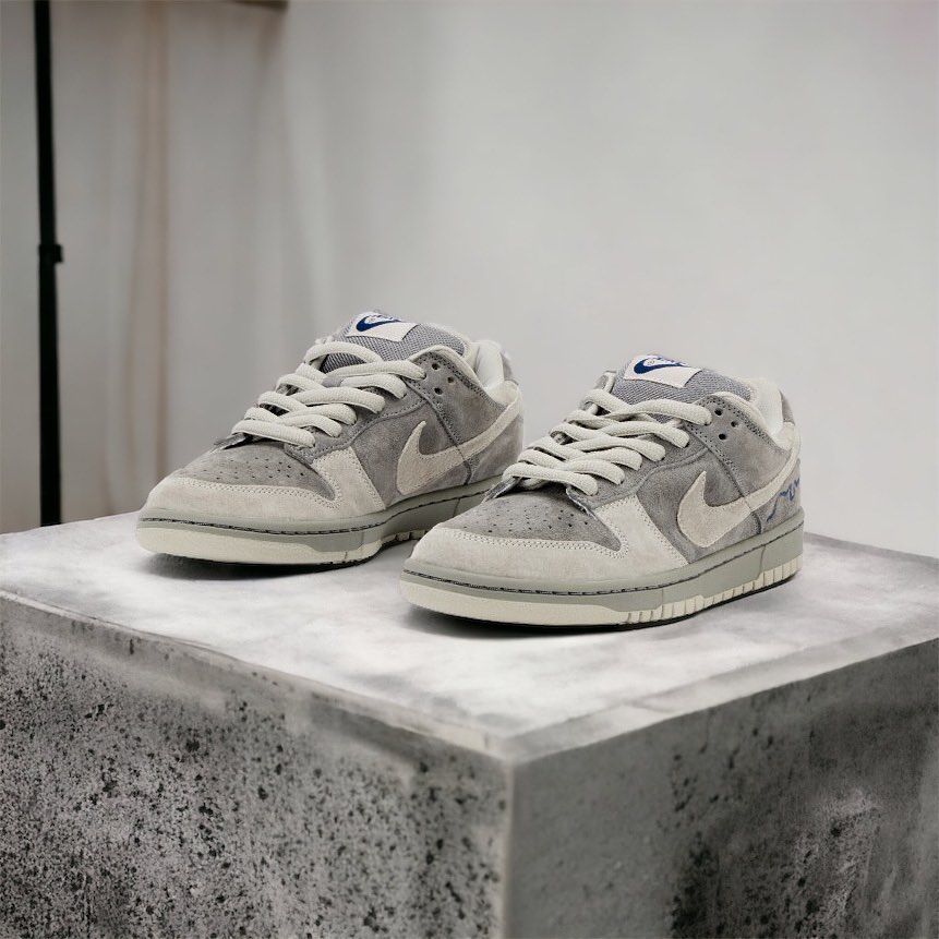 Nike Dunk Low "London,"_3