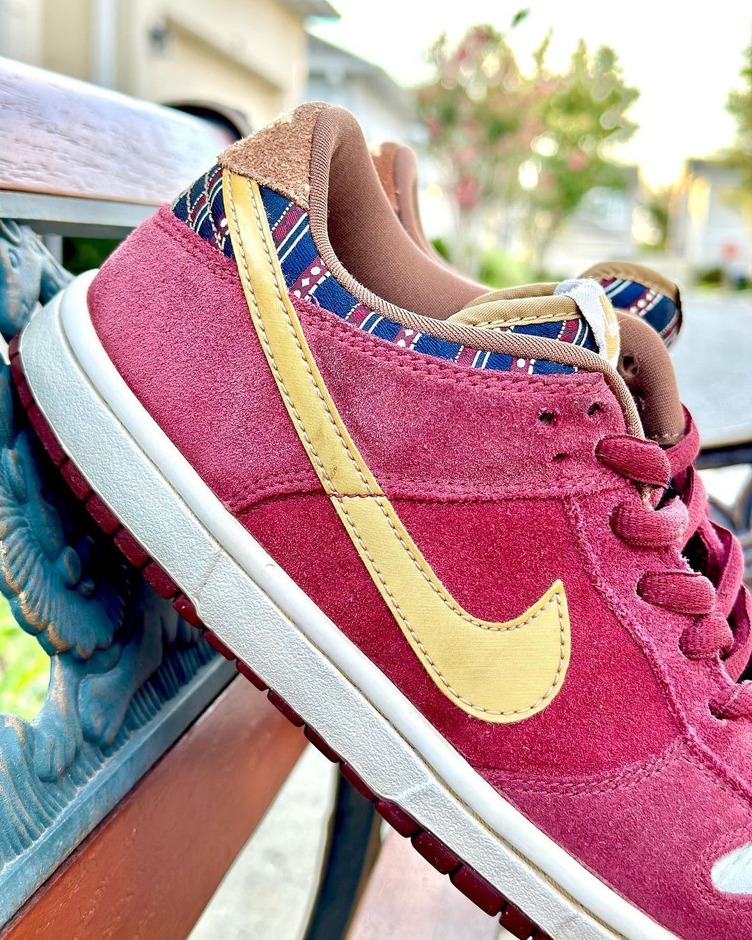 Nike SB Dunk Low "Anchorman,"_1