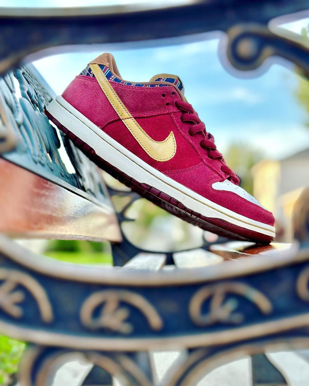 Nike SB Dunk Low "Anchorman,"_0