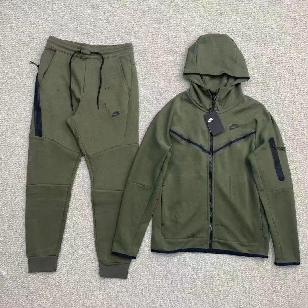 NIKE TECH FLEECE_11