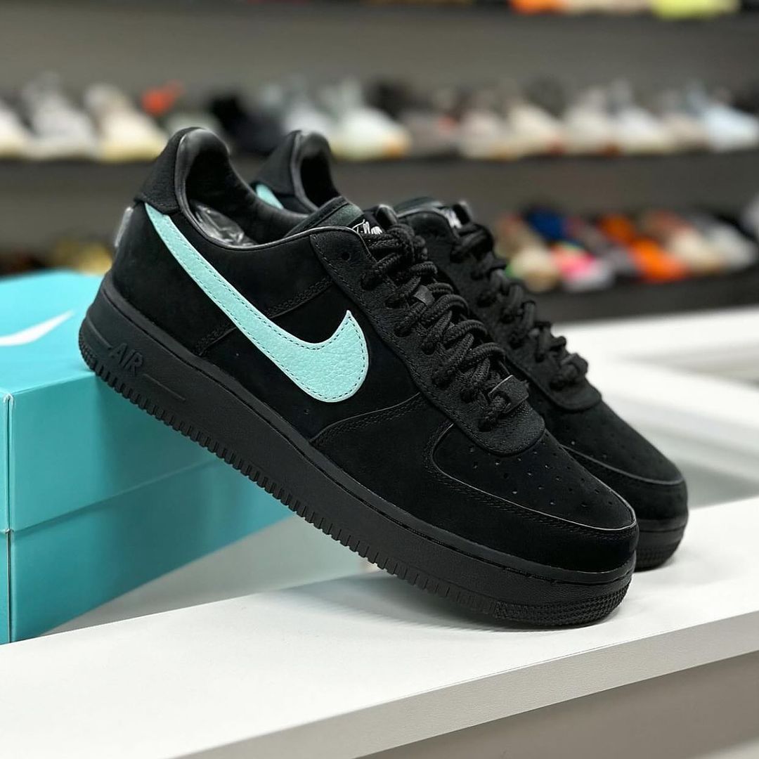 Nike Air Force 1 Tiffany & Co._1