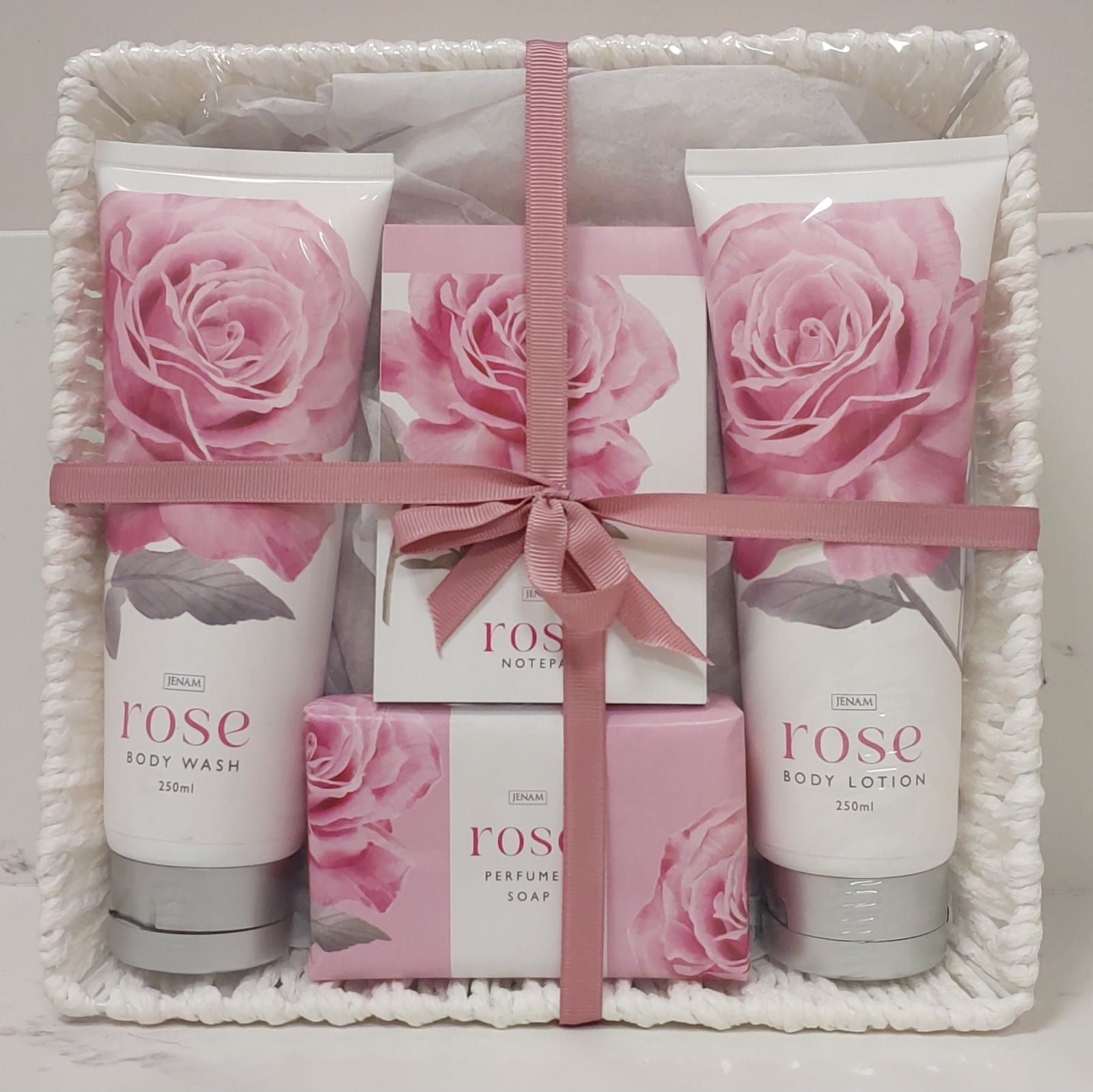 Rose indulgence basket_0