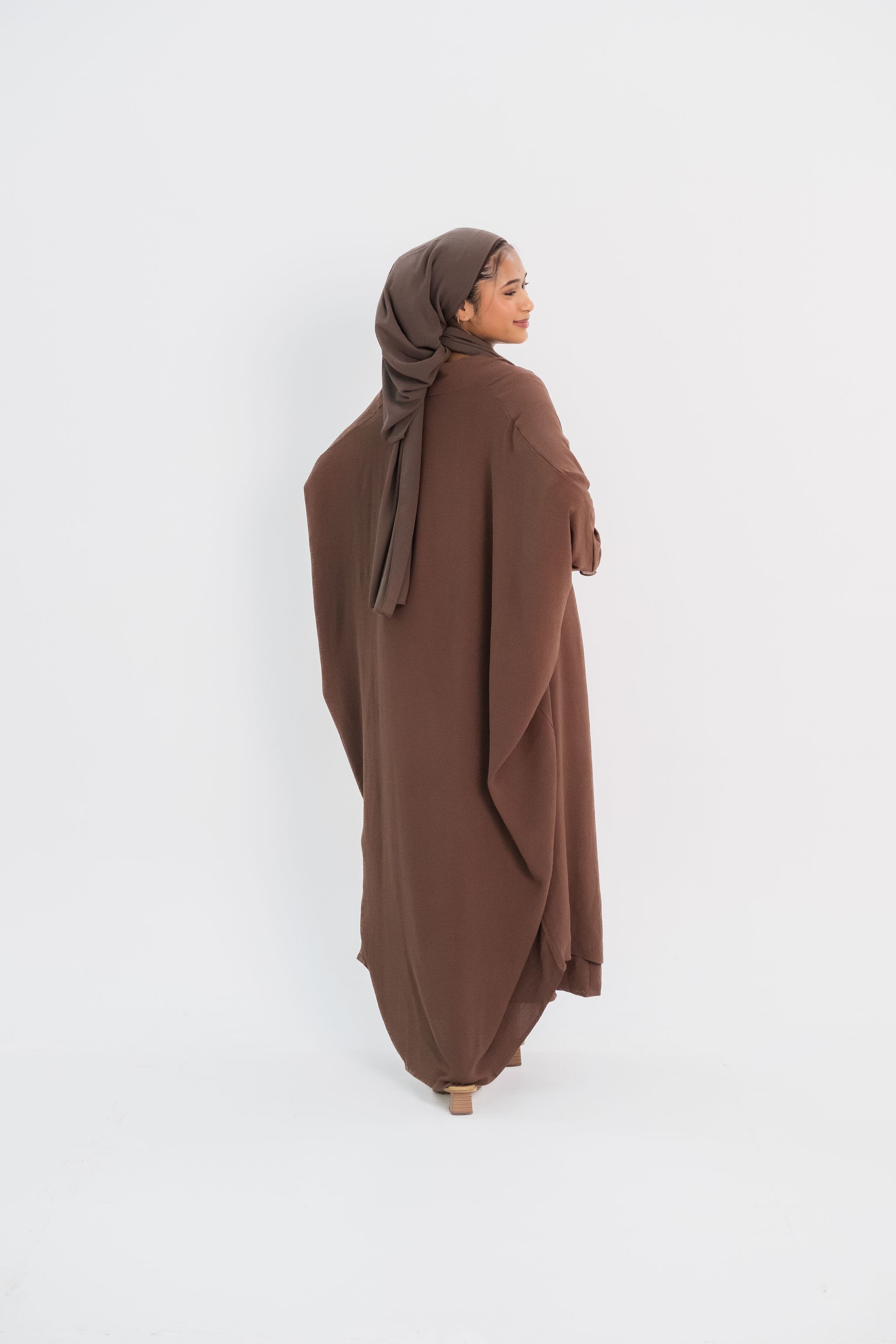 Crepe Abaya in Brown_2