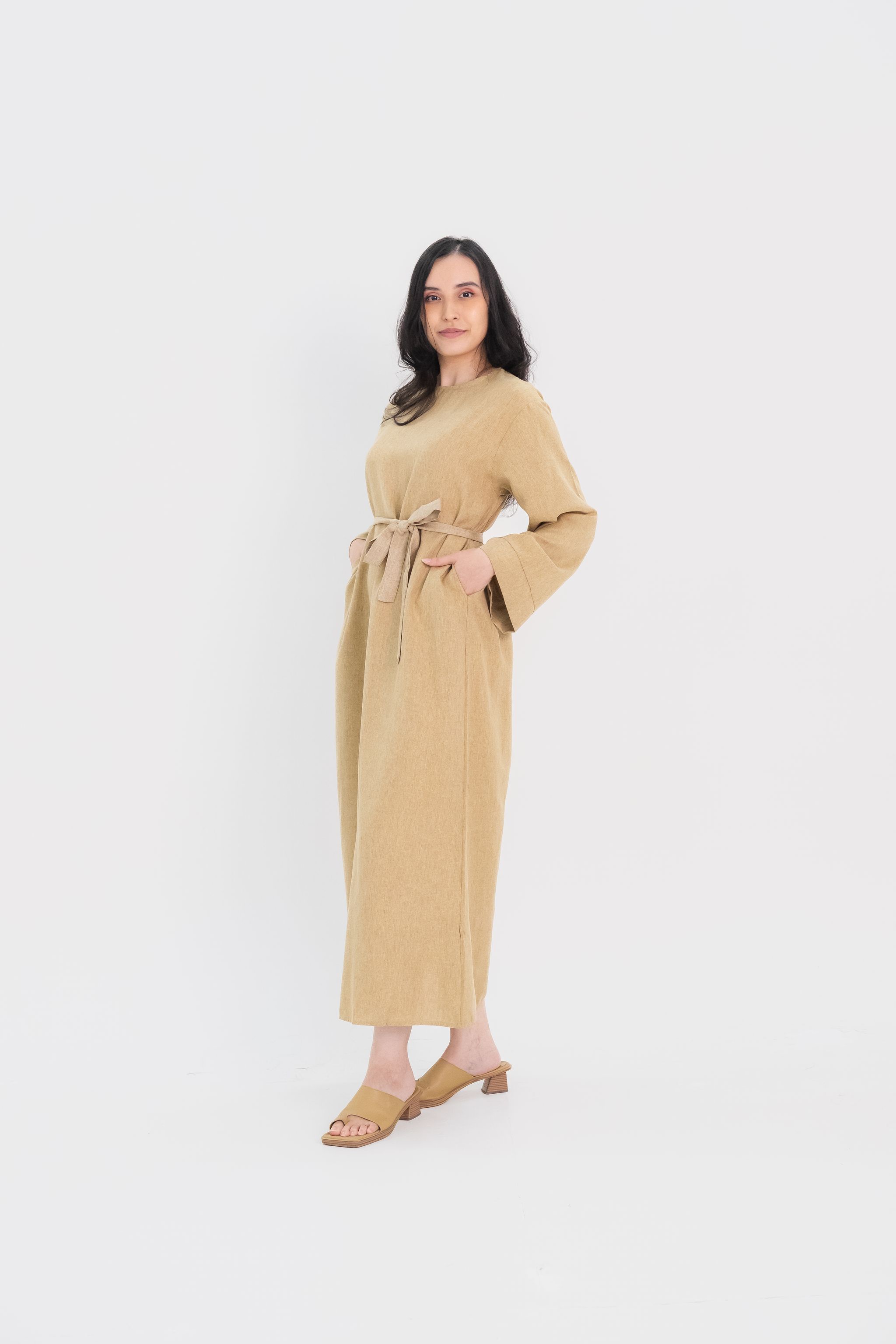 Linen Abaya in Khaki_3