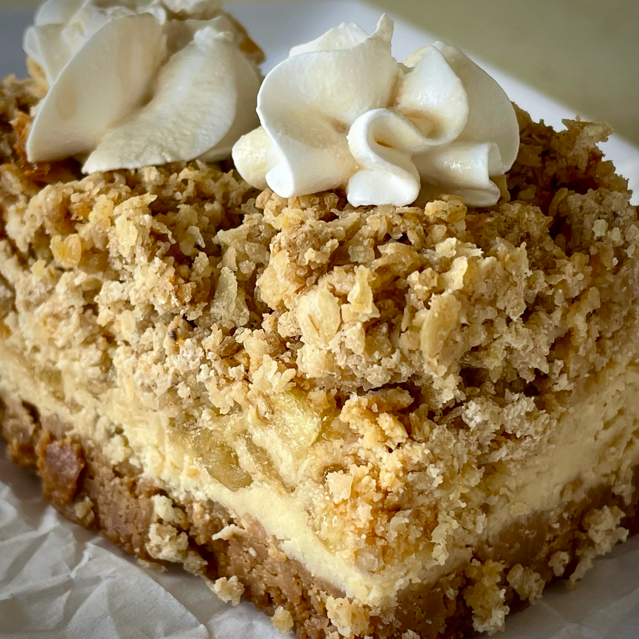 Apple Crumble Cheesecake Bar_0