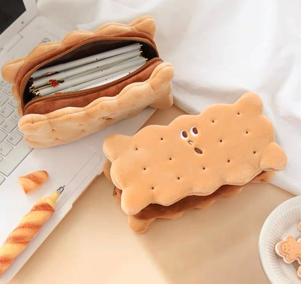 Biscuit Pencil Case_0