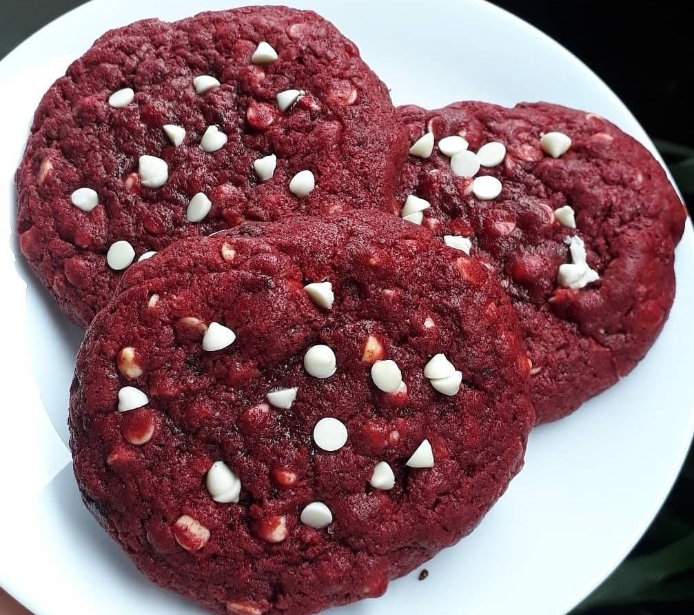 Red Velvet White Chocolate Chip - 1 Dozen_0