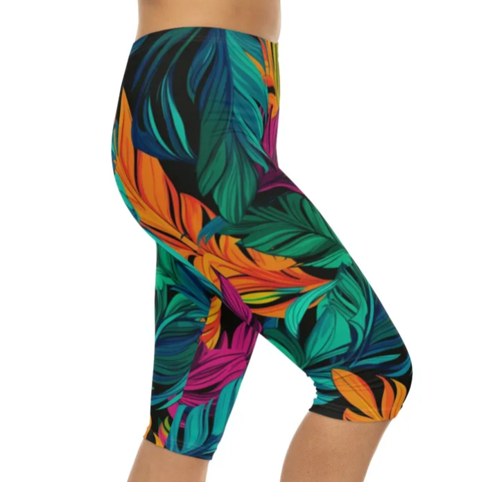 Women’s Capri Leggings (AOP_3