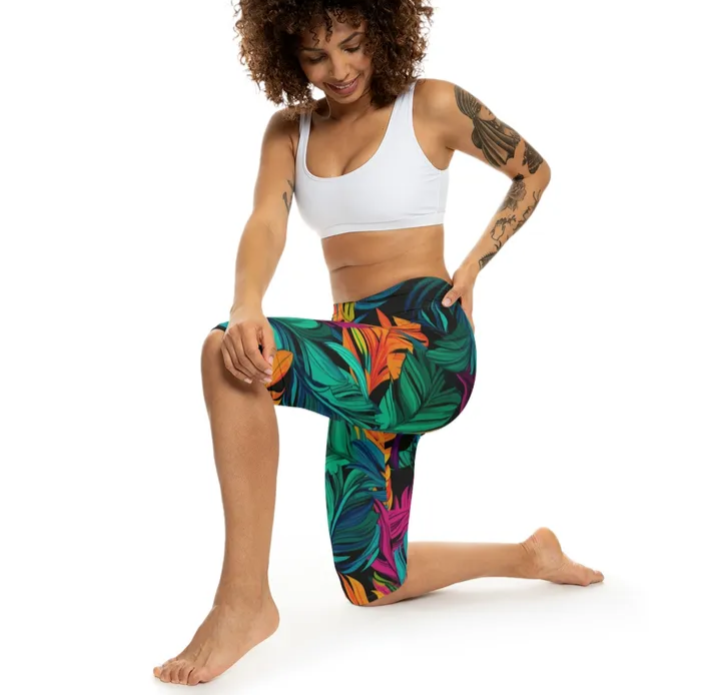 Women’s Capri Leggings (AOP_4