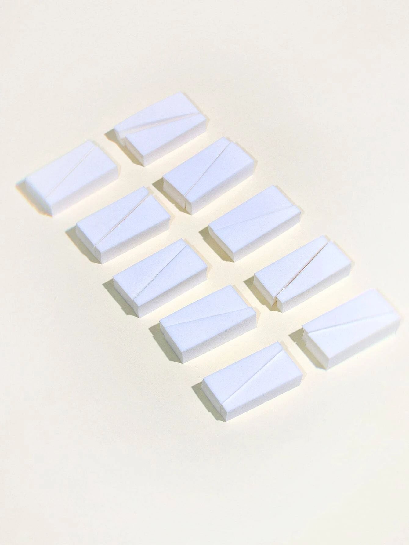 2pcs White Trapezoid Makeup and Nail Art Sponges_3