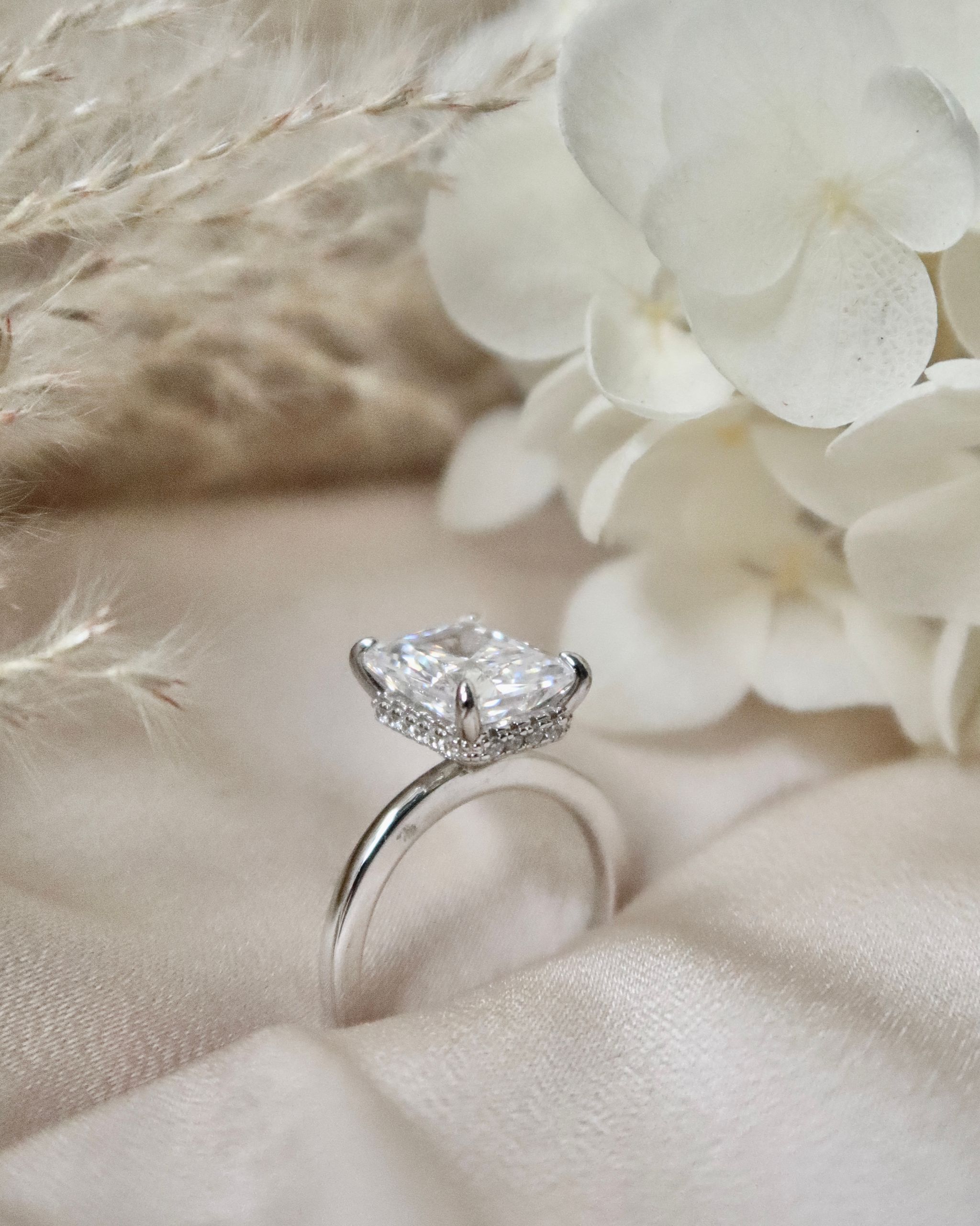 RADIANT SOLITAIRE RING_5