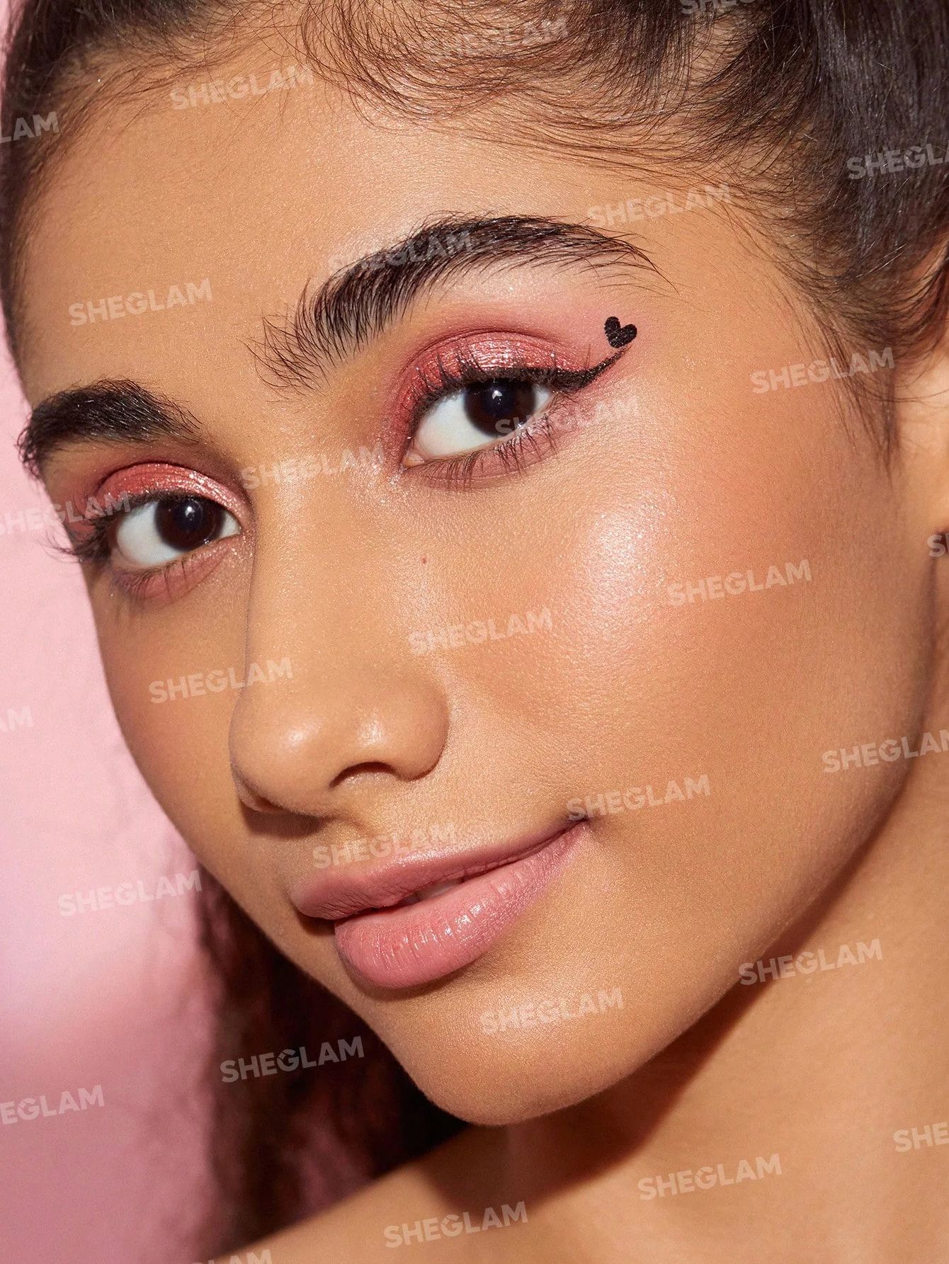 SHEGLAM Heart Eyes 2-In-1 Stamp Eyeliner_1