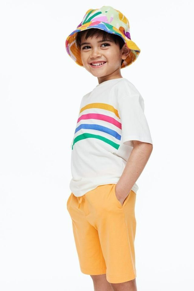 H&M T-shirt and pair of shorts in soft cotton fabric (4-5Y)_1