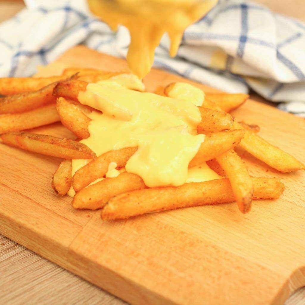 بطاطا مقلية بالجبنة / Cheesy fries_0