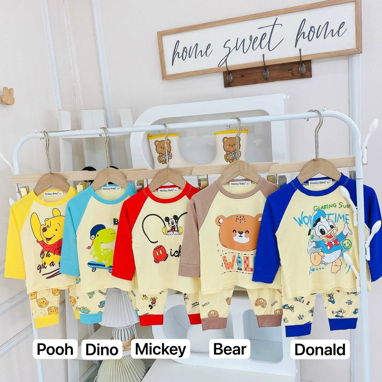 [141] Disney Colourblock PJs_1