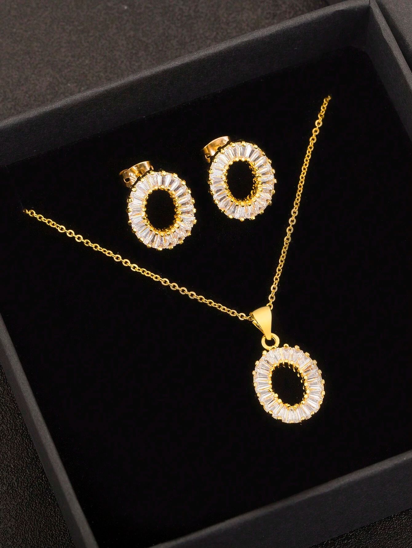 White Zirconia 18k Gold Plated Stud Earrings And Necklace Set_1