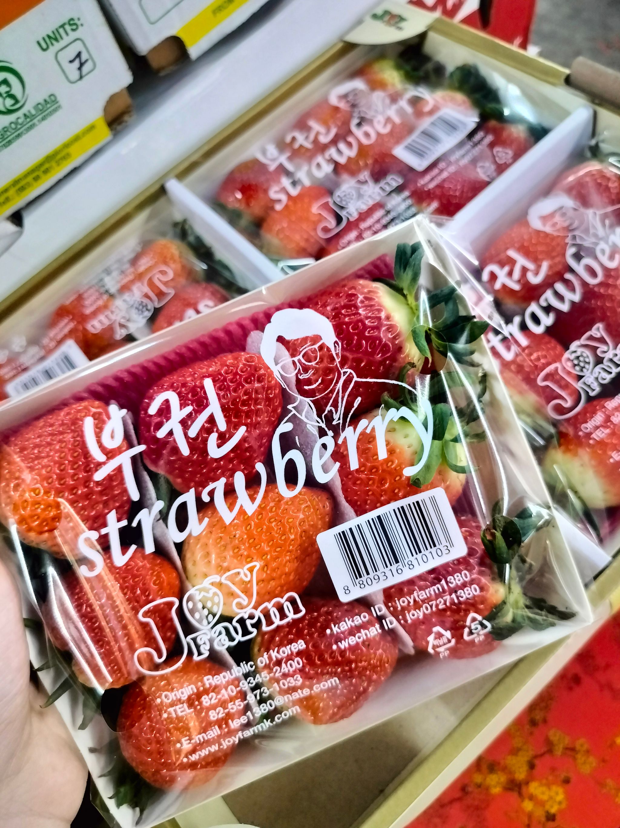 Premium! Korea JOY Seolhyang Strawberries (330g)_4