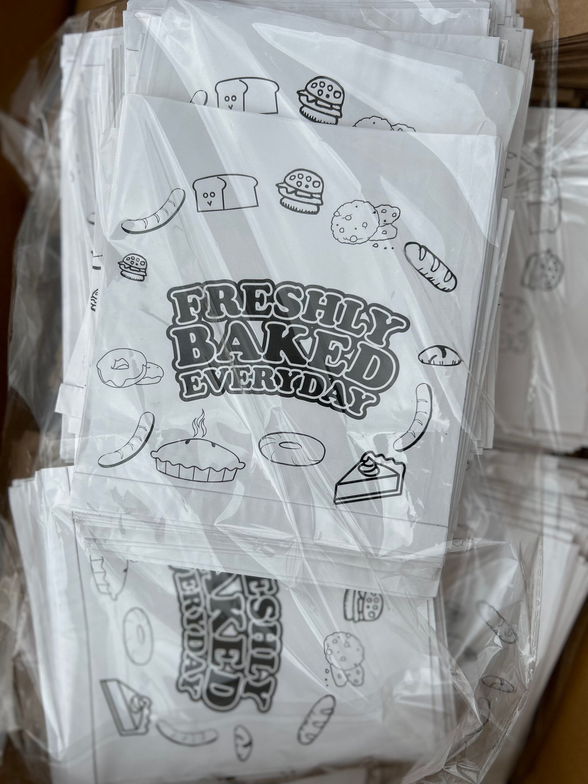 “FRESHLY BAKED EVERYDAY “ TREAT TAKEOUT BAGS - 5'' x 5''/ WHITE_2