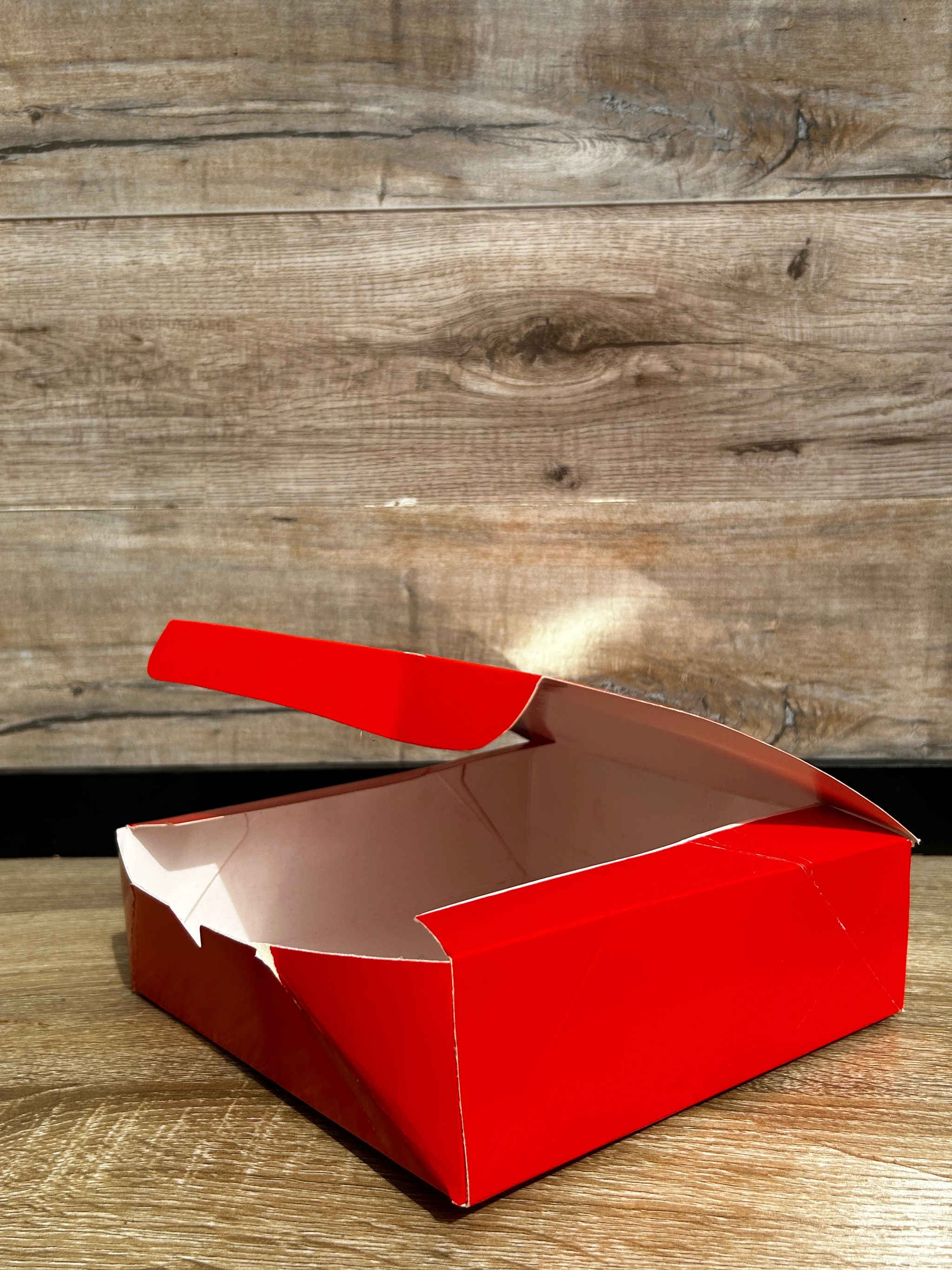 PLAIN RED “ER” TAKEOUT BOXES - 8” x 8” x 3.5” _4