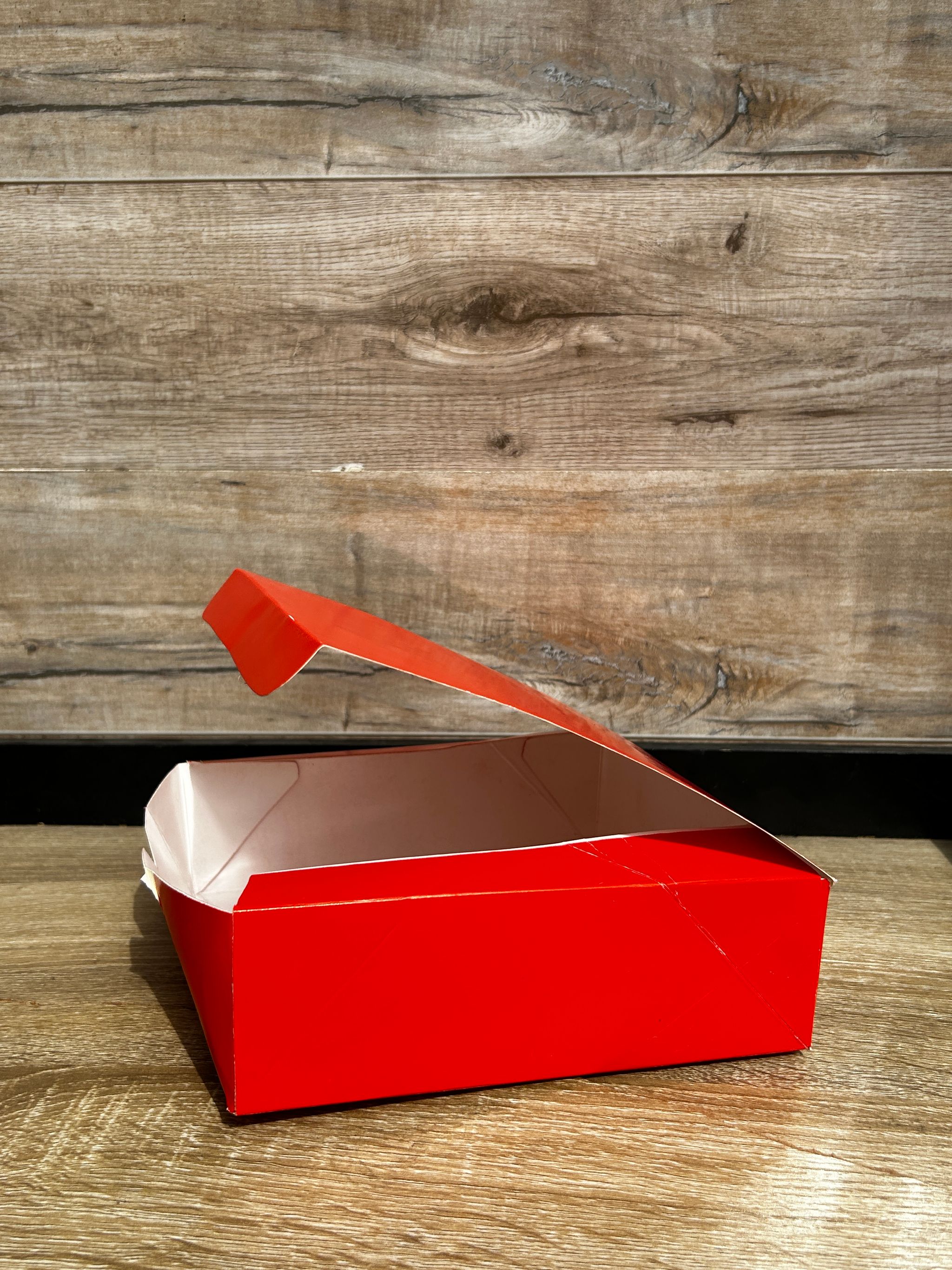 PLAIN RED “ER” TAKEOUT BOXES - 8” x 8” x 3.5” _1