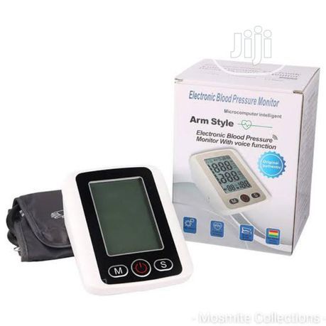 Electronic Blood Pressure Monitor with Voice Control Microcomputer_1