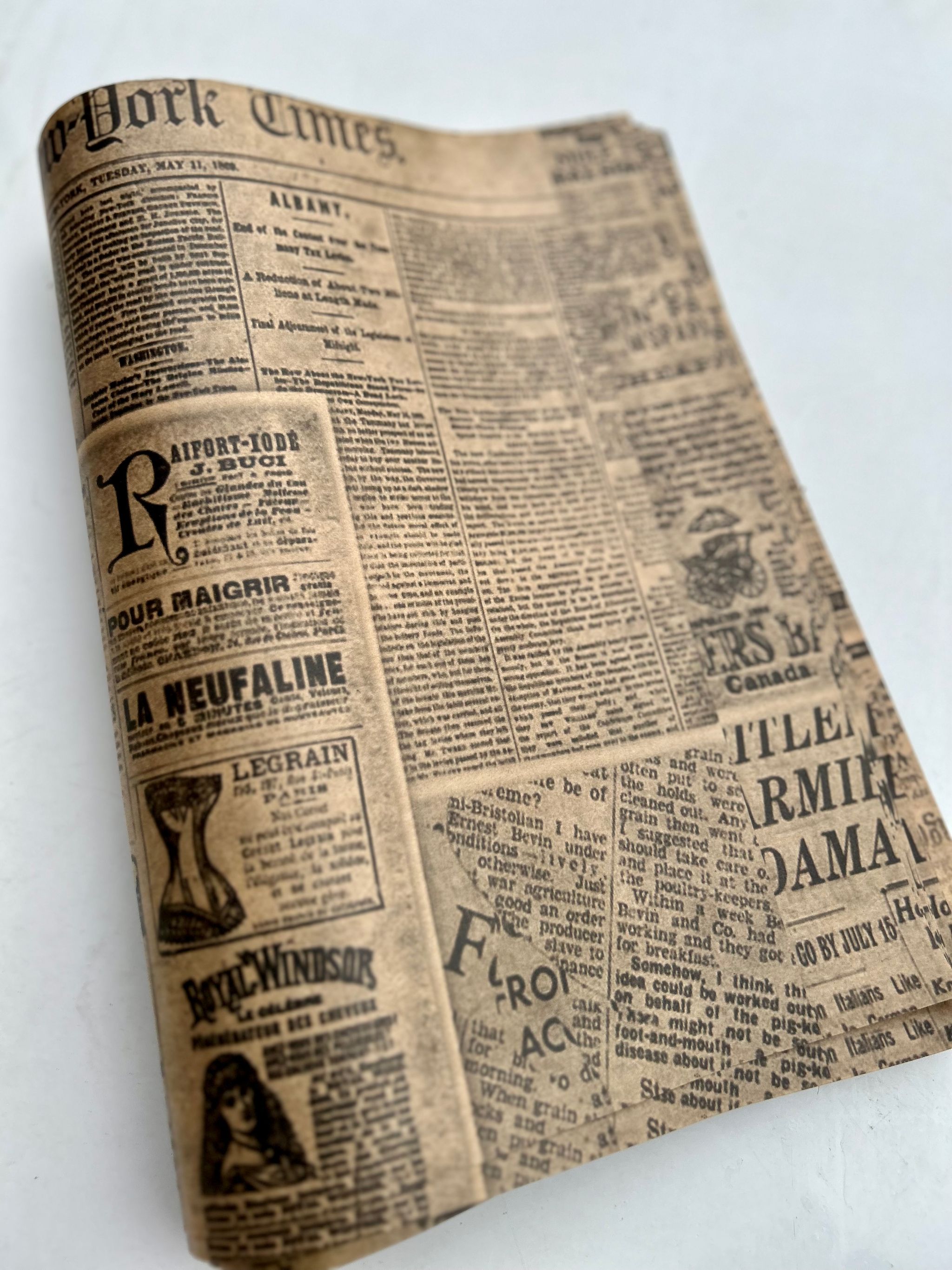 NEWSPAPER PRINTS DELI PAPERS -  / BLACK & BROWN _5