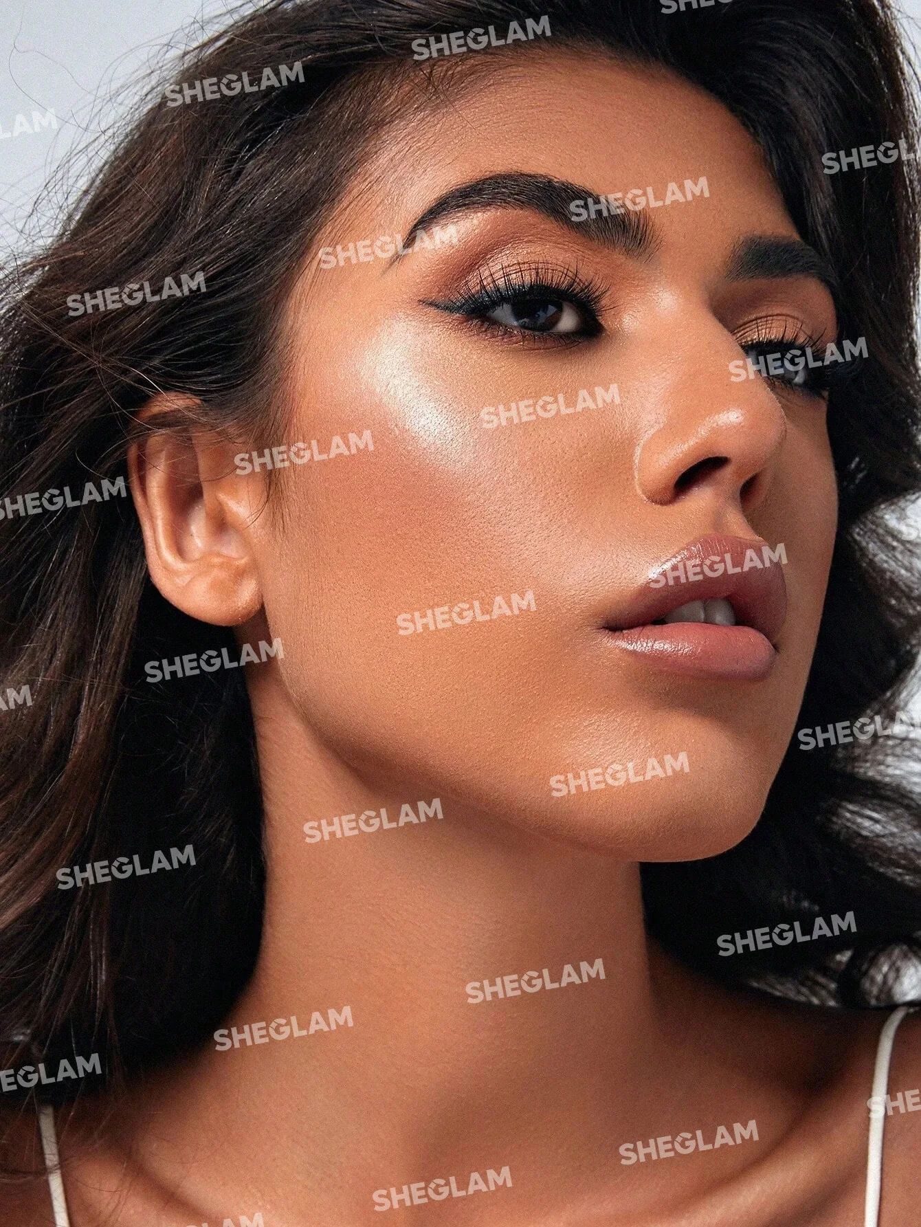 SHEGLAM Glam 101 Hybrid Highlighter & Blush Duo - Vienna_3