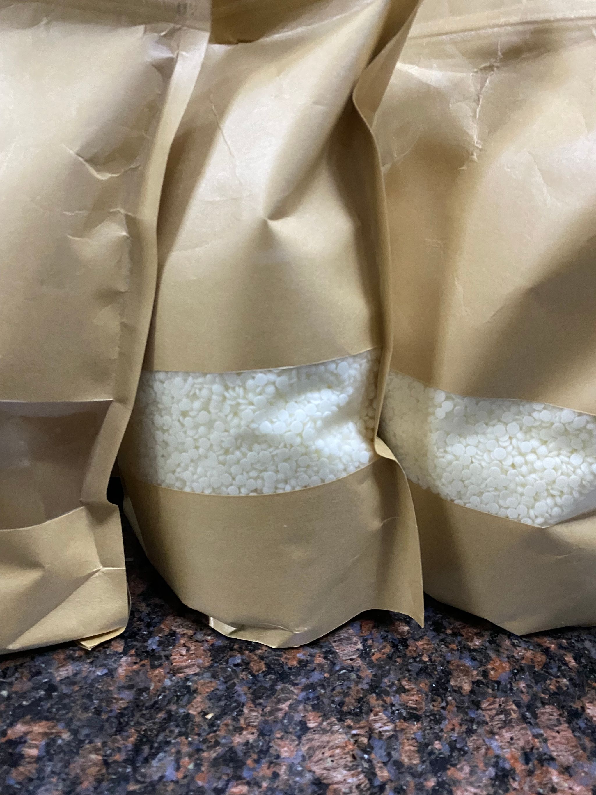 Natural soy beans and flakes_0