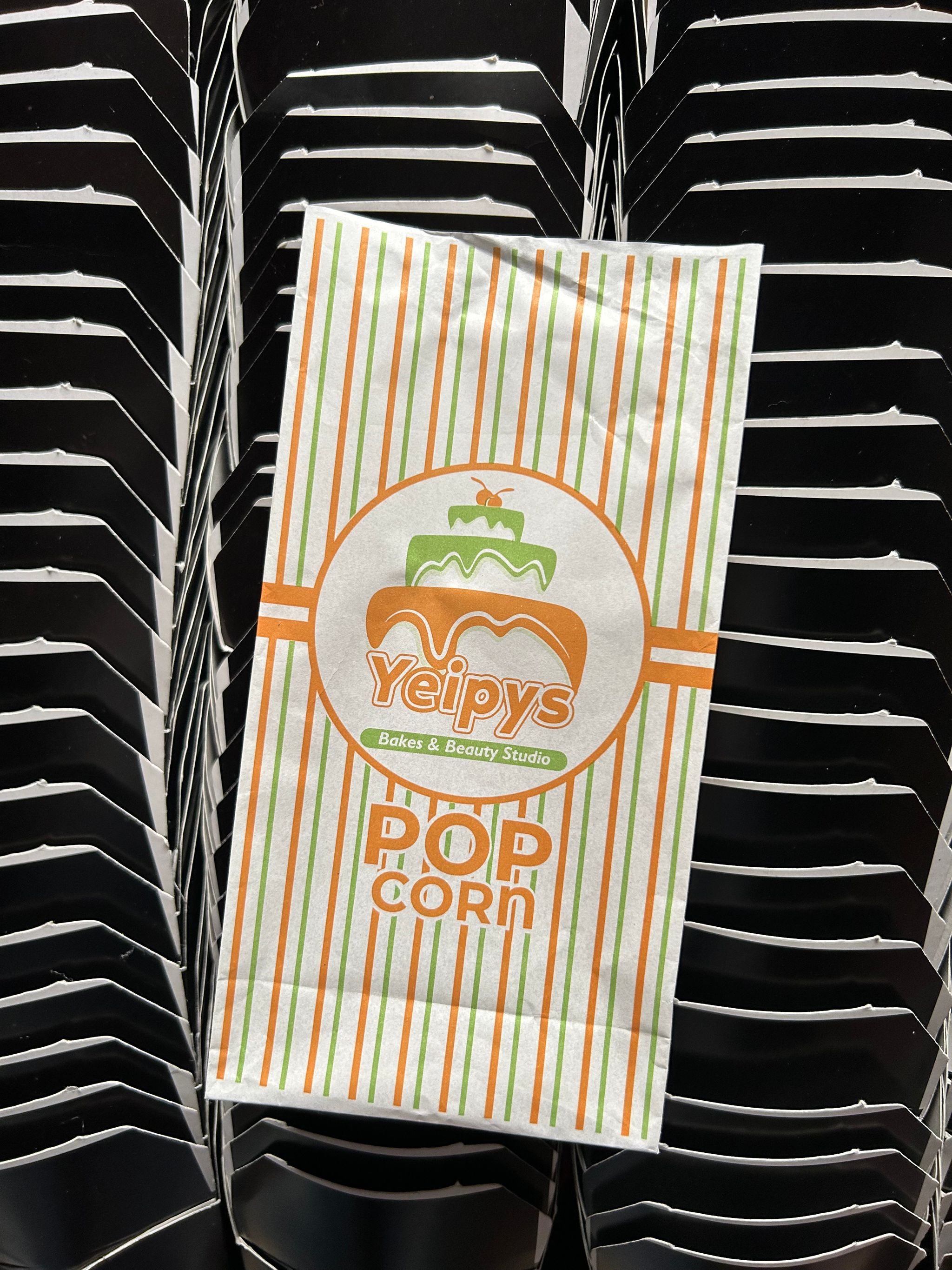 BRANDED LARGE POPCORN TAKEOUT BAGS /  MINIMUM ORDER QUANTITY OF 1000 PIECES_1